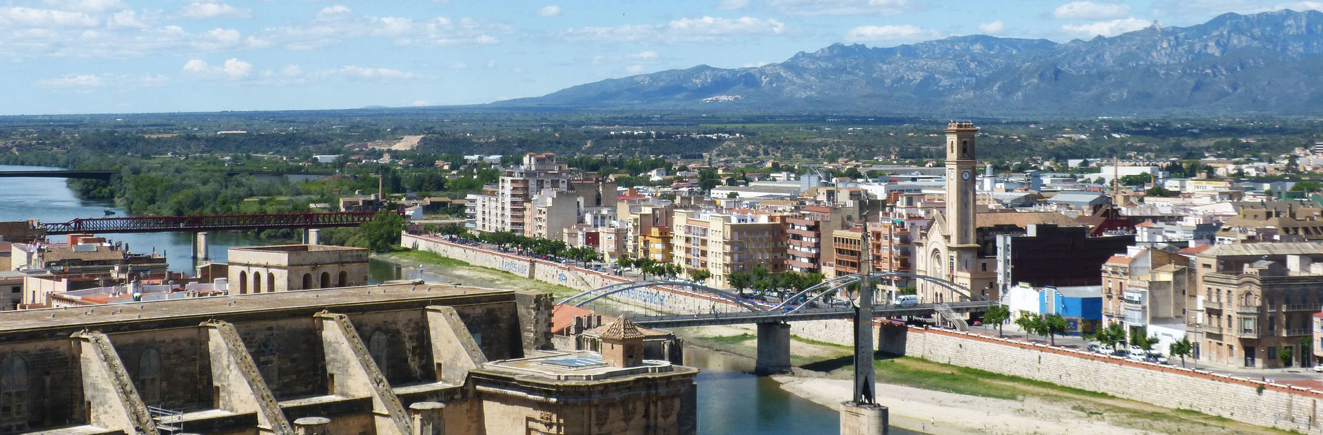 Real Estate Rieres for sale and rental of apartments, houses, townhouses, Tortosa. Rental of houses and flats in Tortosa. Buy flats in Tortosa. Homes for sale in Tortosa.